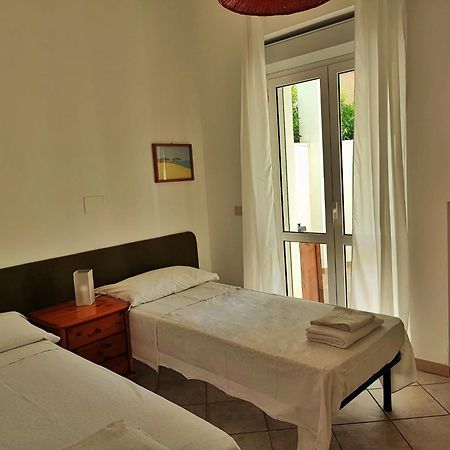Bed and Breakfast Mandarinoarancio Alezio Esterno foto