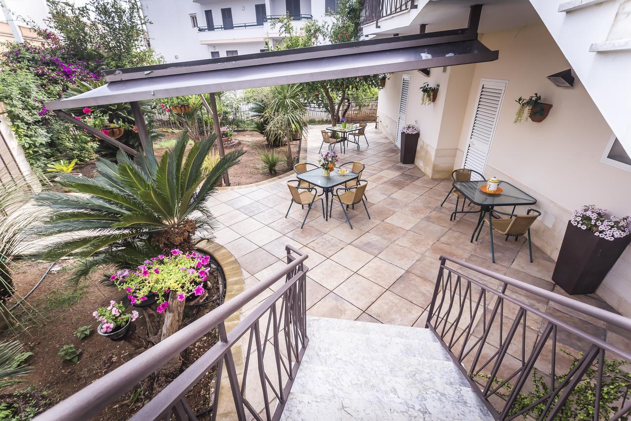 Bed and Breakfast Mandarinoarancio Alezio Esterno foto