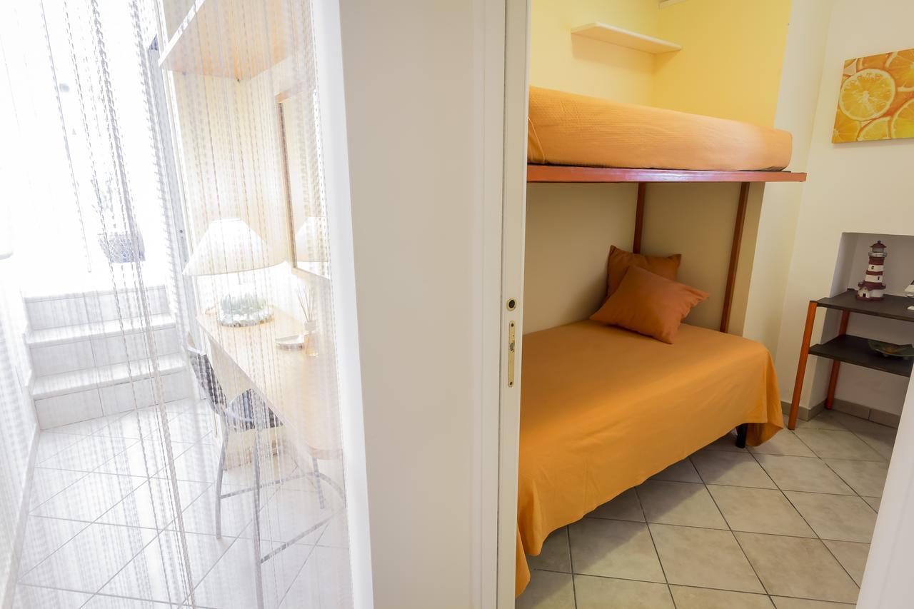 Bed and Breakfast Mandarinoarancio Alezio Esterno foto