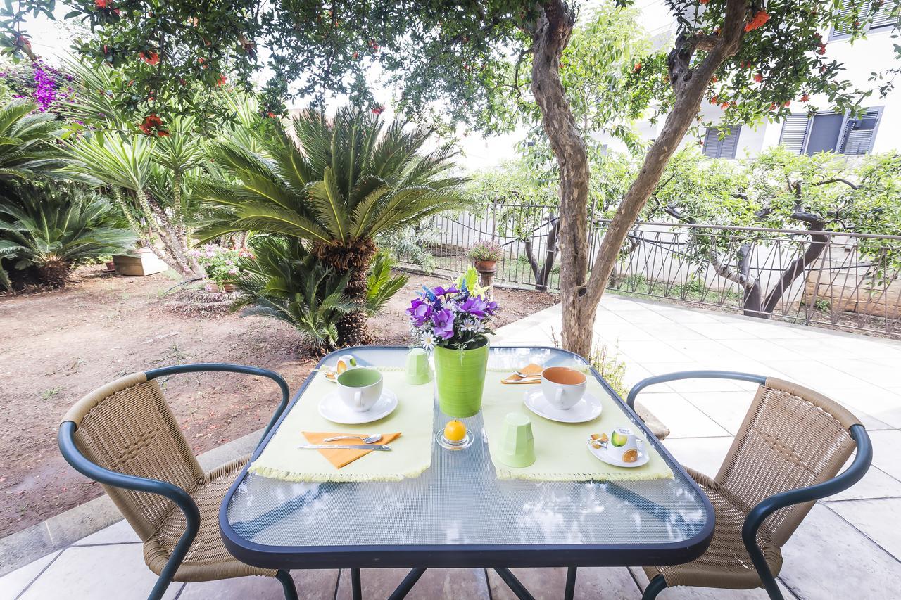 Bed and Breakfast Mandarinoarancio Alezio Esterno foto